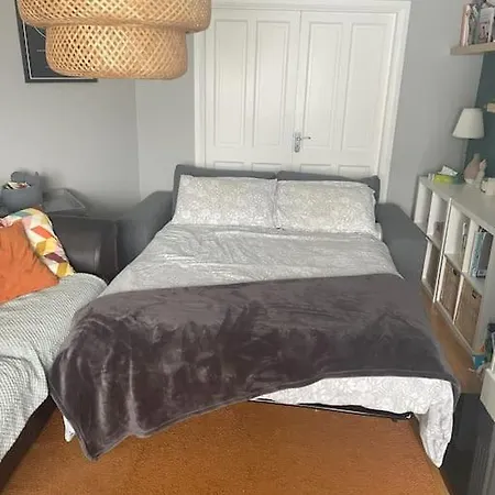 Modern House 5 Mins From Racecourse Ferienhaus Doughiska