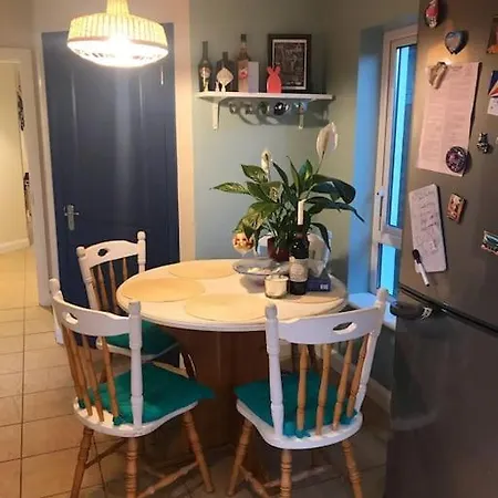 Ferienhaus Modern House 5 Mins From Racecourse Doughiska